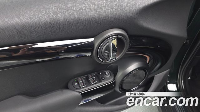 Mini Cooper 2023 — photo 28