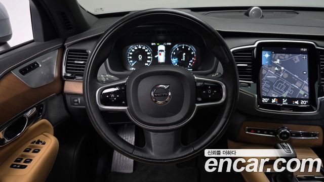Volvo XC90 2017 — photo 19