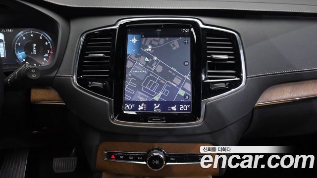 Volvo XC90 2017 — photo 20