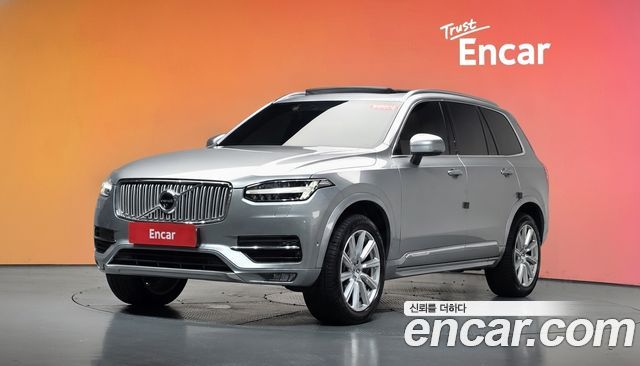 Volvo XC90 2017 — photo 1