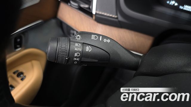 Volvo XC90 2017 — photo 34