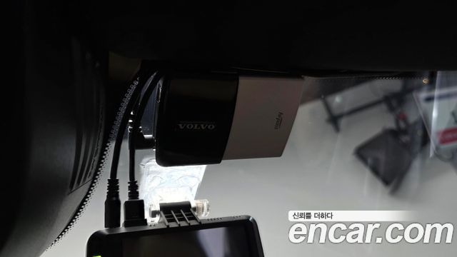 Volvo XC90 2017 — photo 38