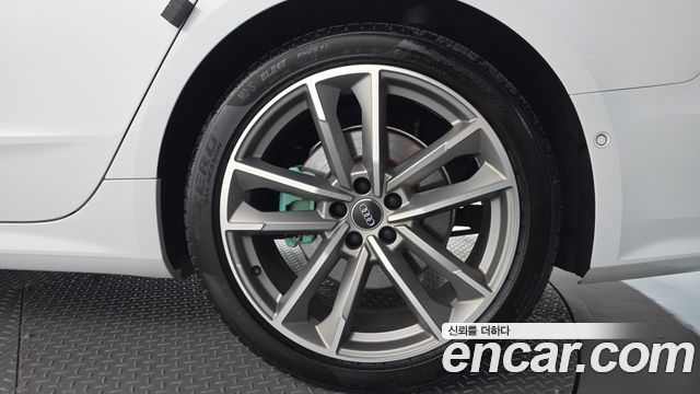 Audi A7 2020 — photo 7