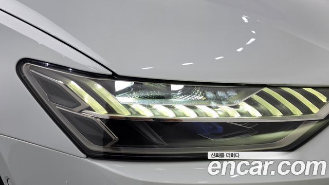 Audi A7 2020 — photo 8