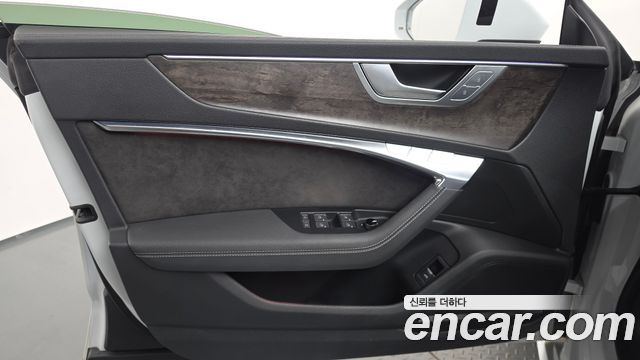 Audi A7 2020 — photo 14