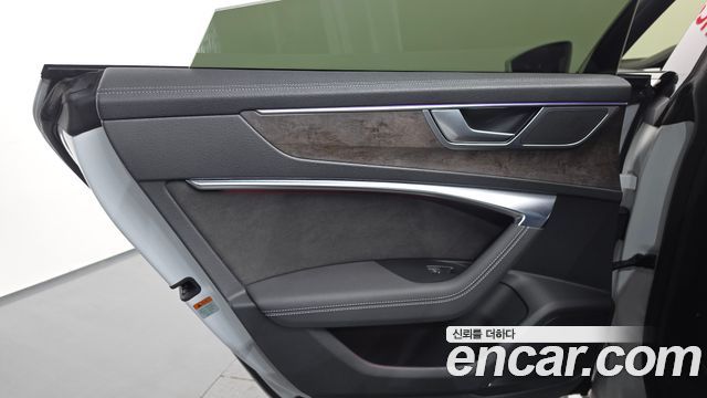 Audi A7 2020 — photo 15