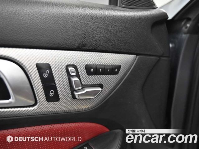 Mercedes-Benz SLC-Class 2017 — photo 16