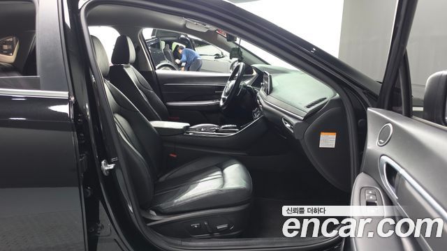 Hyundai Sonata 2022 — photo 17