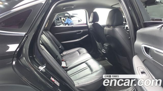 Hyundai Sonata 2022 — photo 18