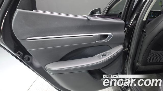 Hyundai Sonata 2022 — photo 15