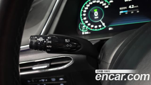Hyundai Sonata 2022 — photo 29