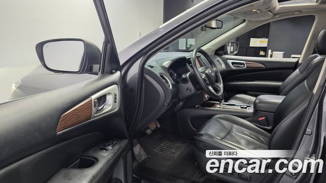 Nissan Pathfinder 2018 — photo 10