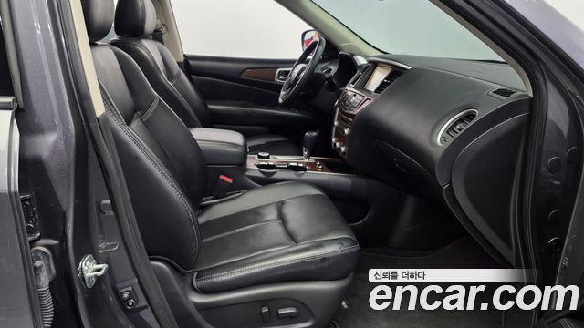 Nissan Pathfinder 2018 — photo 12