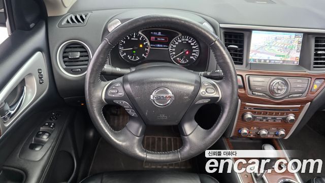 Nissan Pathfinder 2018 — photo 13