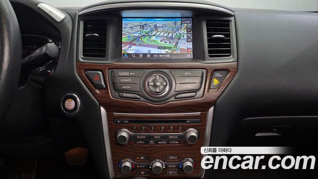 Nissan Pathfinder 2018 — photo 14