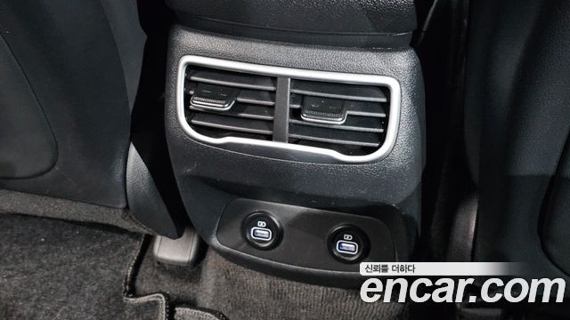 Hyundai Santafe 2021 — photo 31