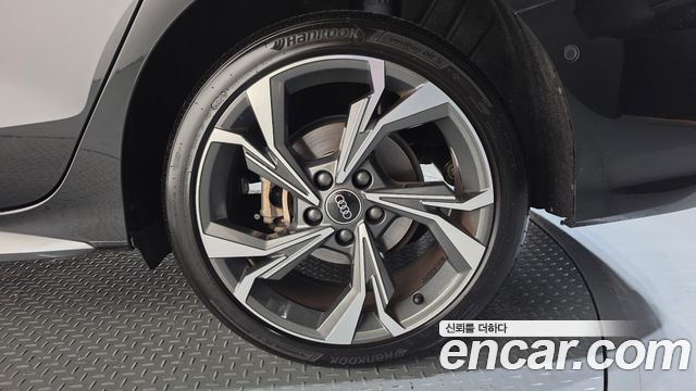 Audi A3 2024 — photo 7