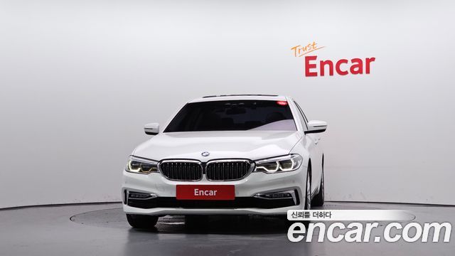 BMW 5-Series 2018 — photo 3