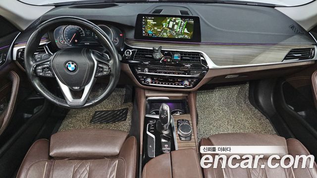 BMW 5-Series 2018 — photo 7