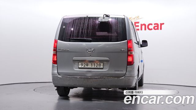 Hyundai Starex 2016 — photo 4
