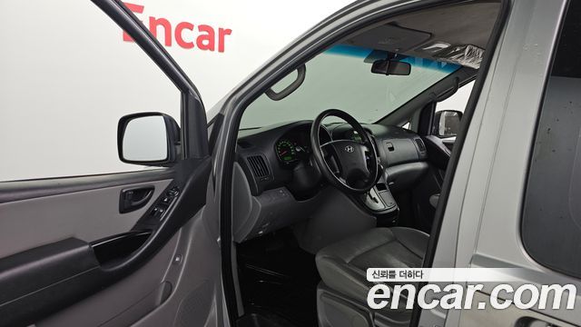 Hyundai Starex 2016 — photo 10