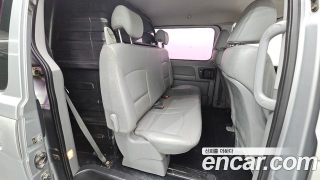 Hyundai Starex 2016 — photo 11