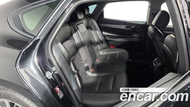 Hyundai Grandeur 2018 — photo 17