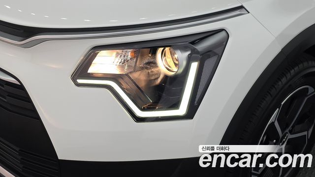Kia Niro 2024 — photo 8