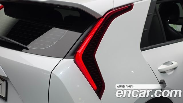 Kia Niro 2024 — photo 9