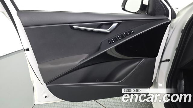 Kia Niro 2024 — photo 14