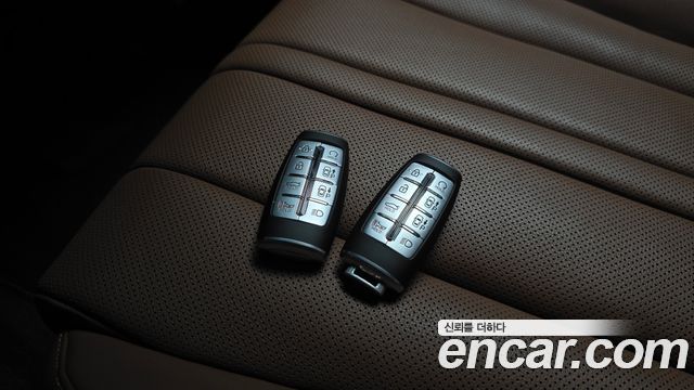 Genesis G80 2022 — photo 21