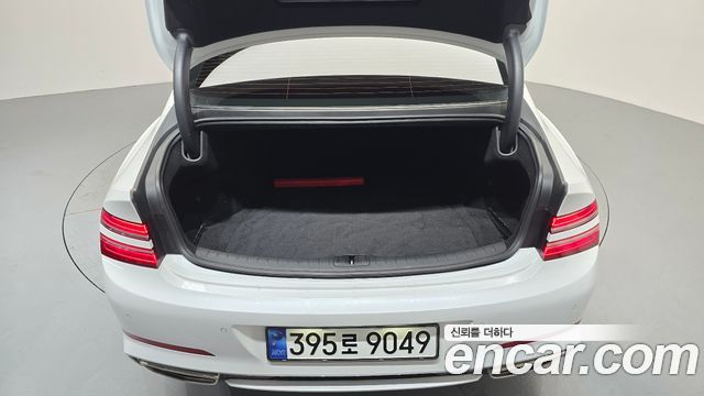 Genesis G80 2022 — photo 22