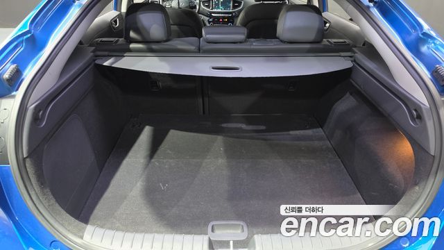 Hyundai Ioniq 2017 — photo 20