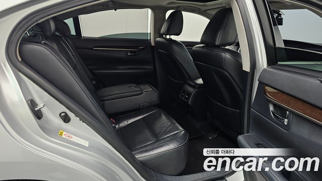 Lexus ES 2014 — photo 12