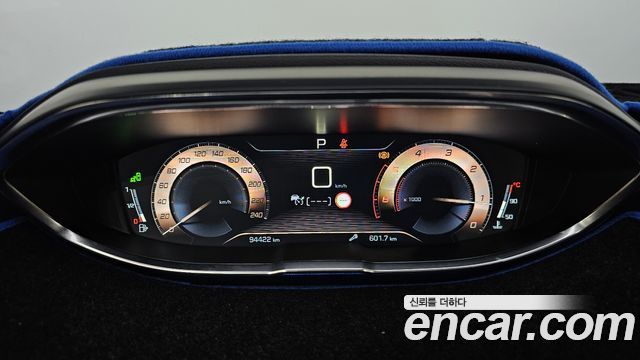 Peugeot 5008 2019 — photo 11