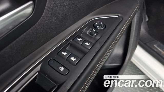 Peugeot 5008 2019 — photo 28