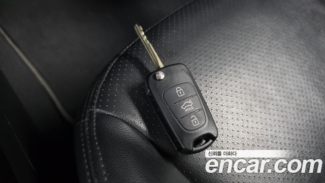 Kia Porte 2012 — photo 13
