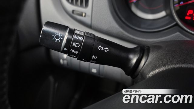 Kia Porte 2012 — photo 17
