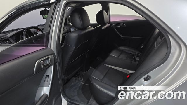 Kia Porte 2012 — photo 19