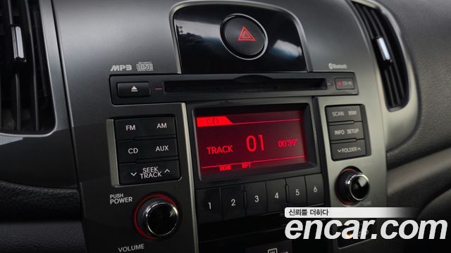 Kia Porte 2012 — photo 20