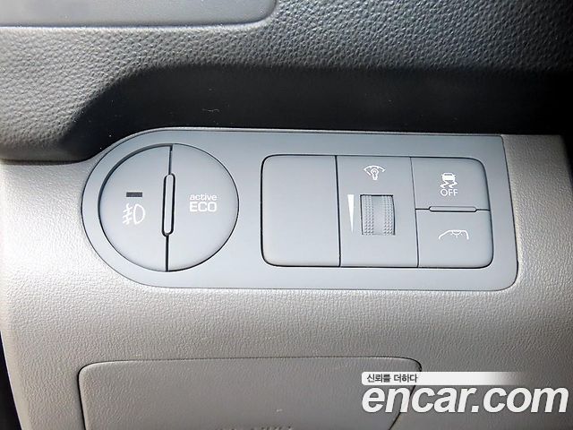 Hyundai Starex 2016 — photo 11