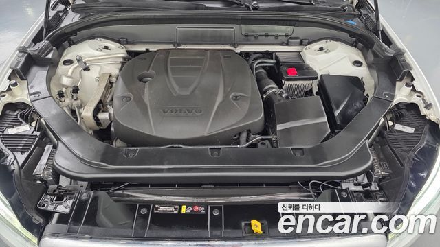 Volvo XC60 2019 — photo 6