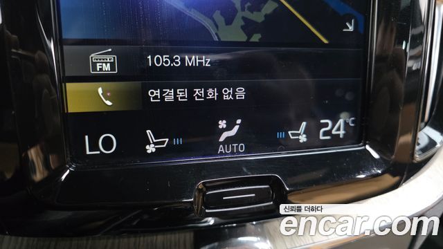 Volvo XC60 2019 — photo 19