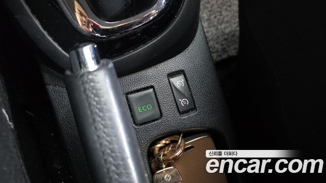 Renault Korea QM3 2017 — photo 31