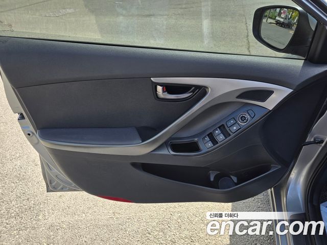 Hyundai AVANTE 2012 — photo 9