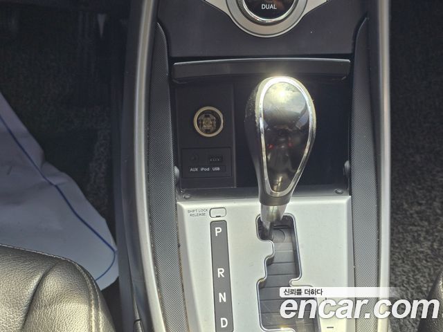 Hyundai AVANTE 2012 — photo 15