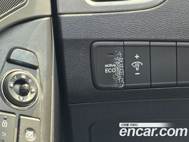 Hyundai AVANTE 2012 — photo 18