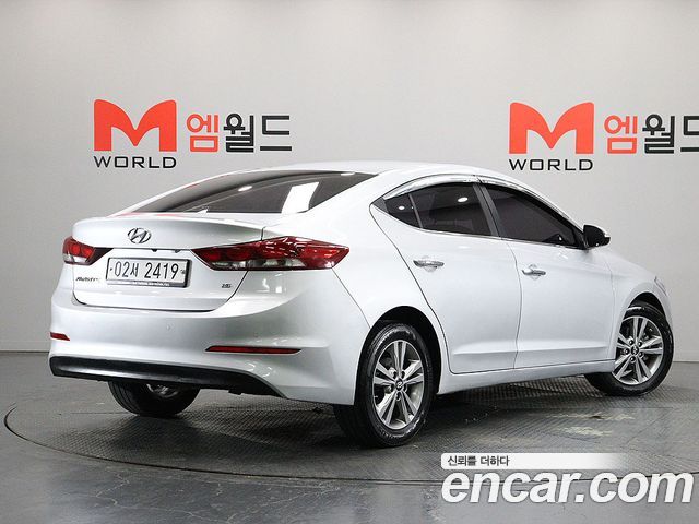 Hyundai AVANTE 2018 — photo 3