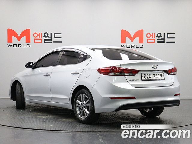 Hyundai AVANTE 2018 — photo 4