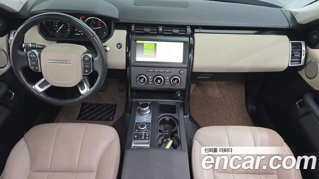 Land Rover Discovery 2018 — photo 10